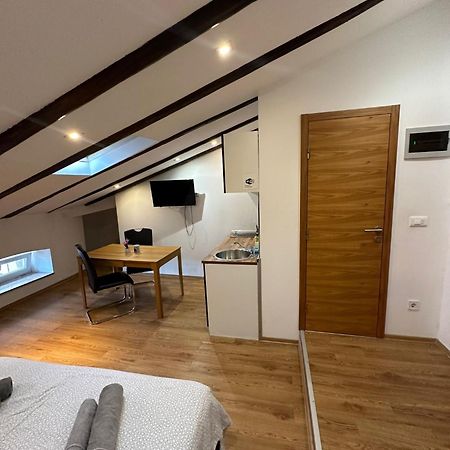 Apartment In The Heart Of Pula Zewnętrze zdjęcie