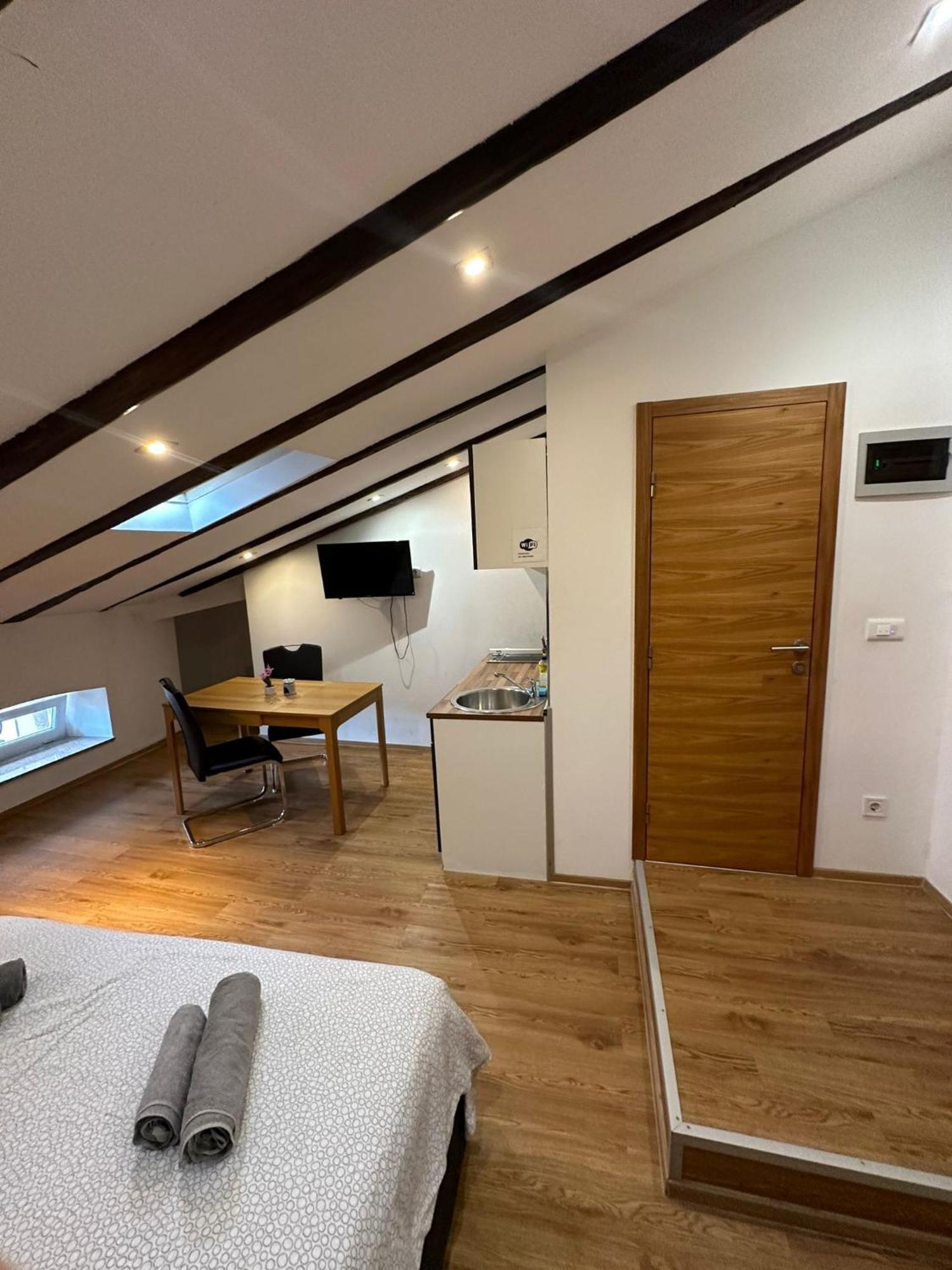 Apartment In The Heart Of Pula Zewnętrze zdjęcie