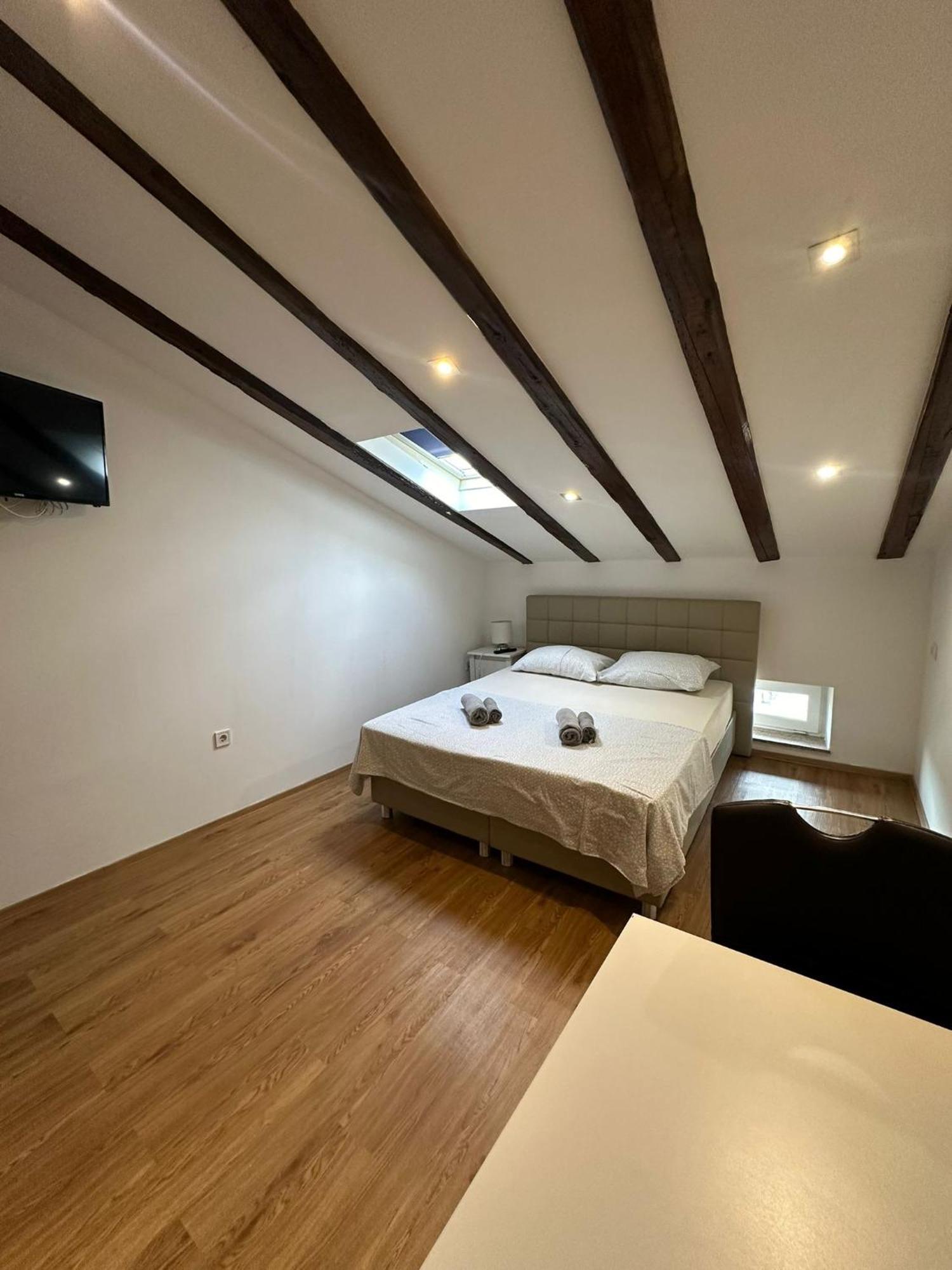 Apartment In The Heart Of Pula Zewnętrze zdjęcie
