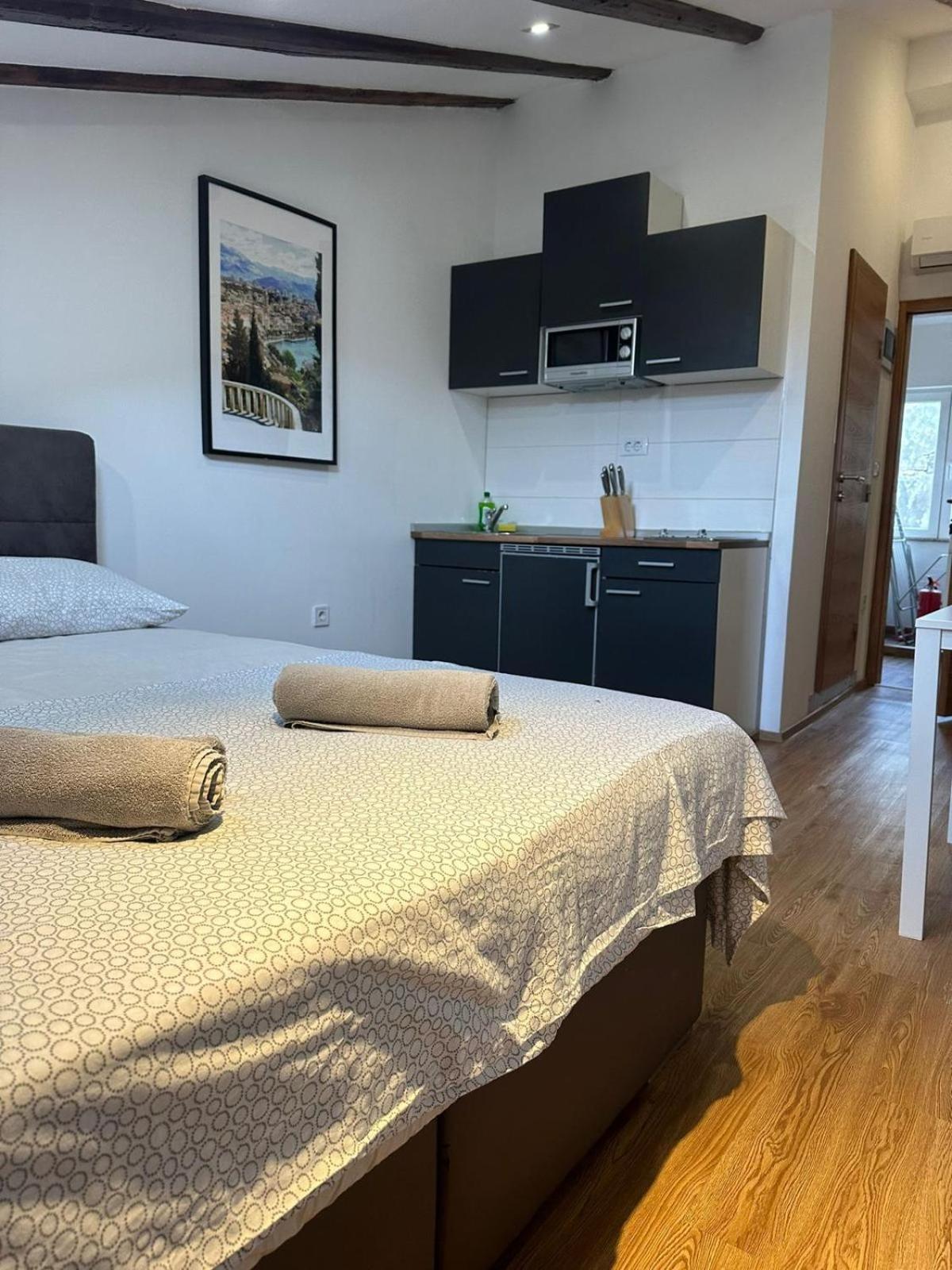 Apartment In The Heart Of Pula Zewnętrze zdjęcie