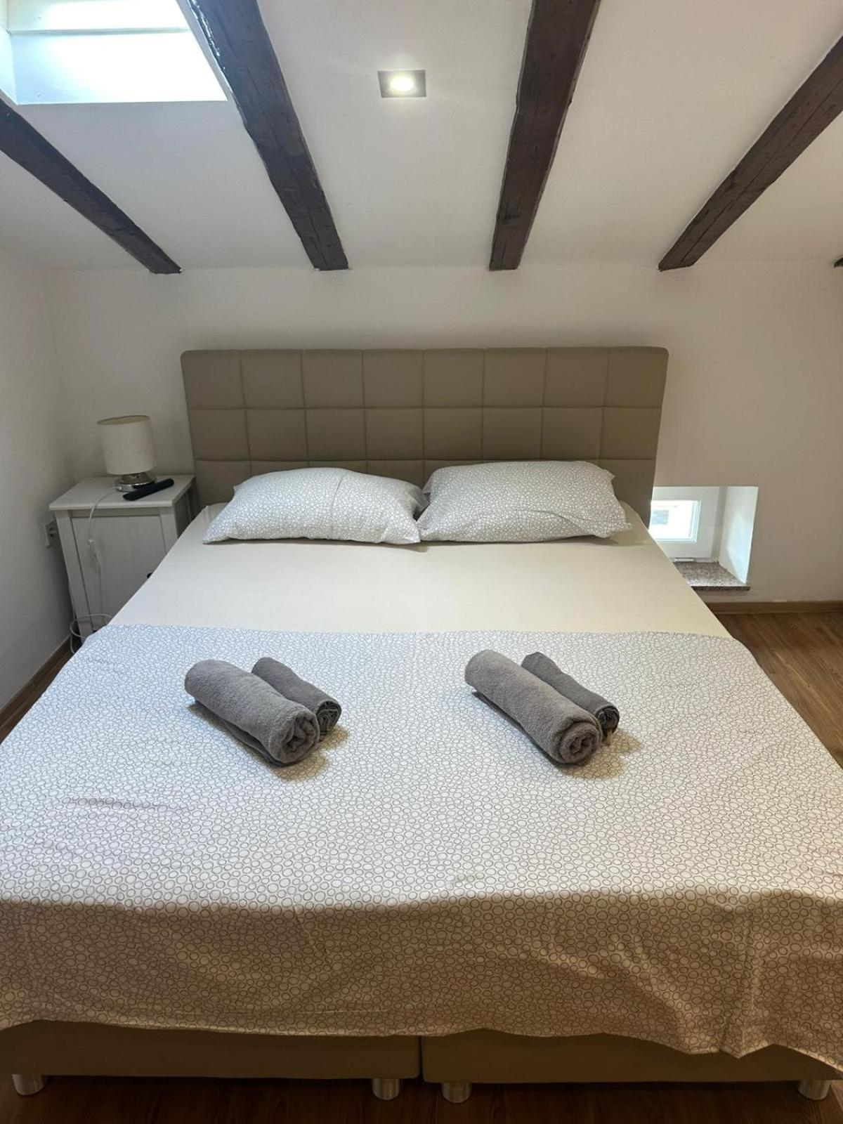 Apartment In The Heart Of Pula Zewnętrze zdjęcie